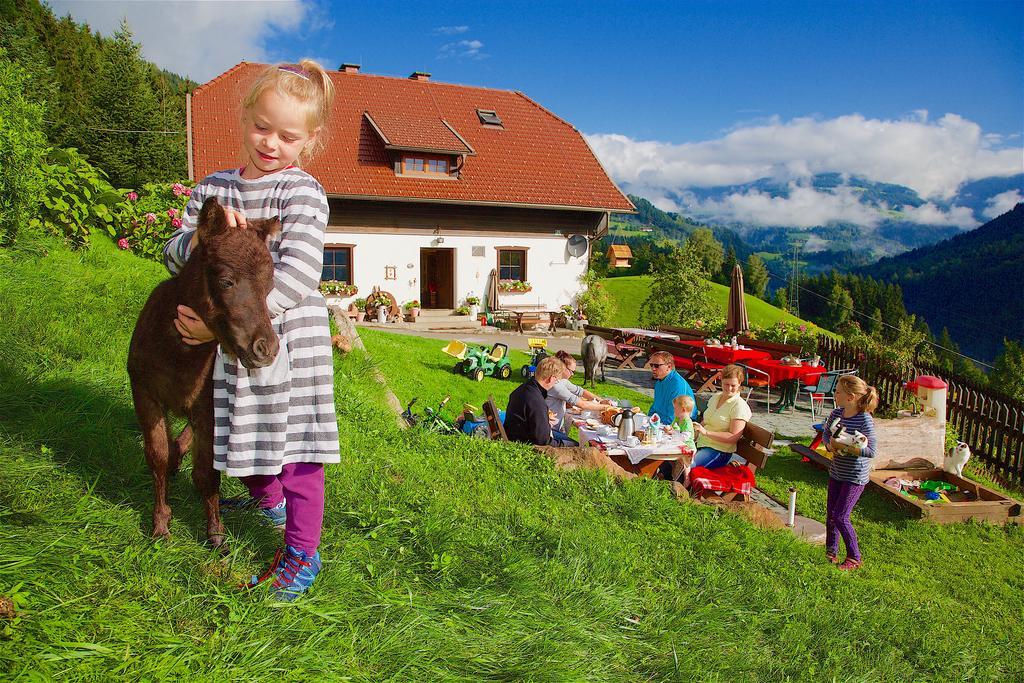 Gaestehaus Berger - Priglhof Treffen Eksteriør bilde